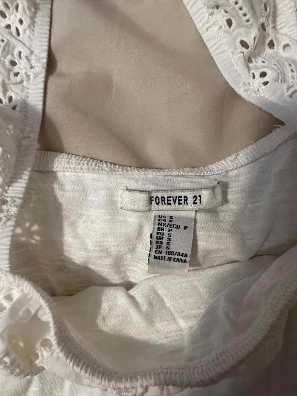 Forever 21 White Eyelet Lace Cropped Tank - Picture 2 of 3